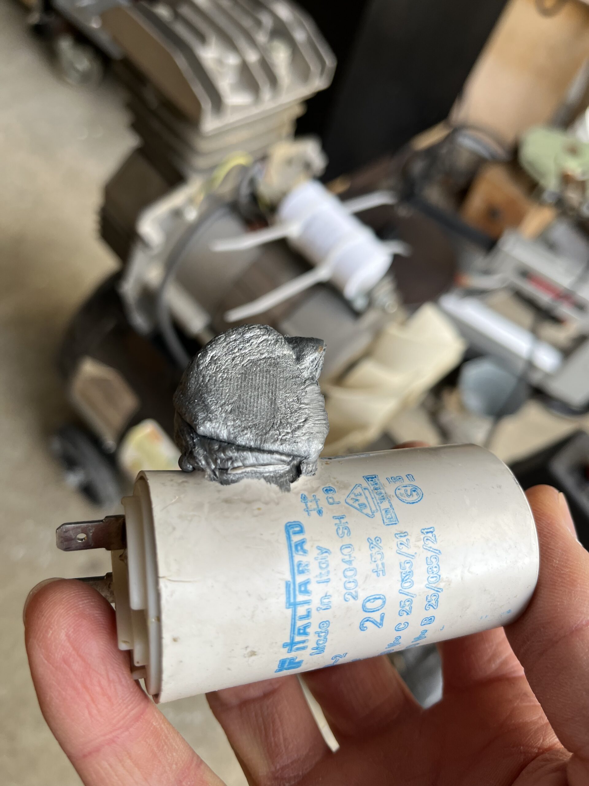 Neuer Motorkondensator für Kompressor